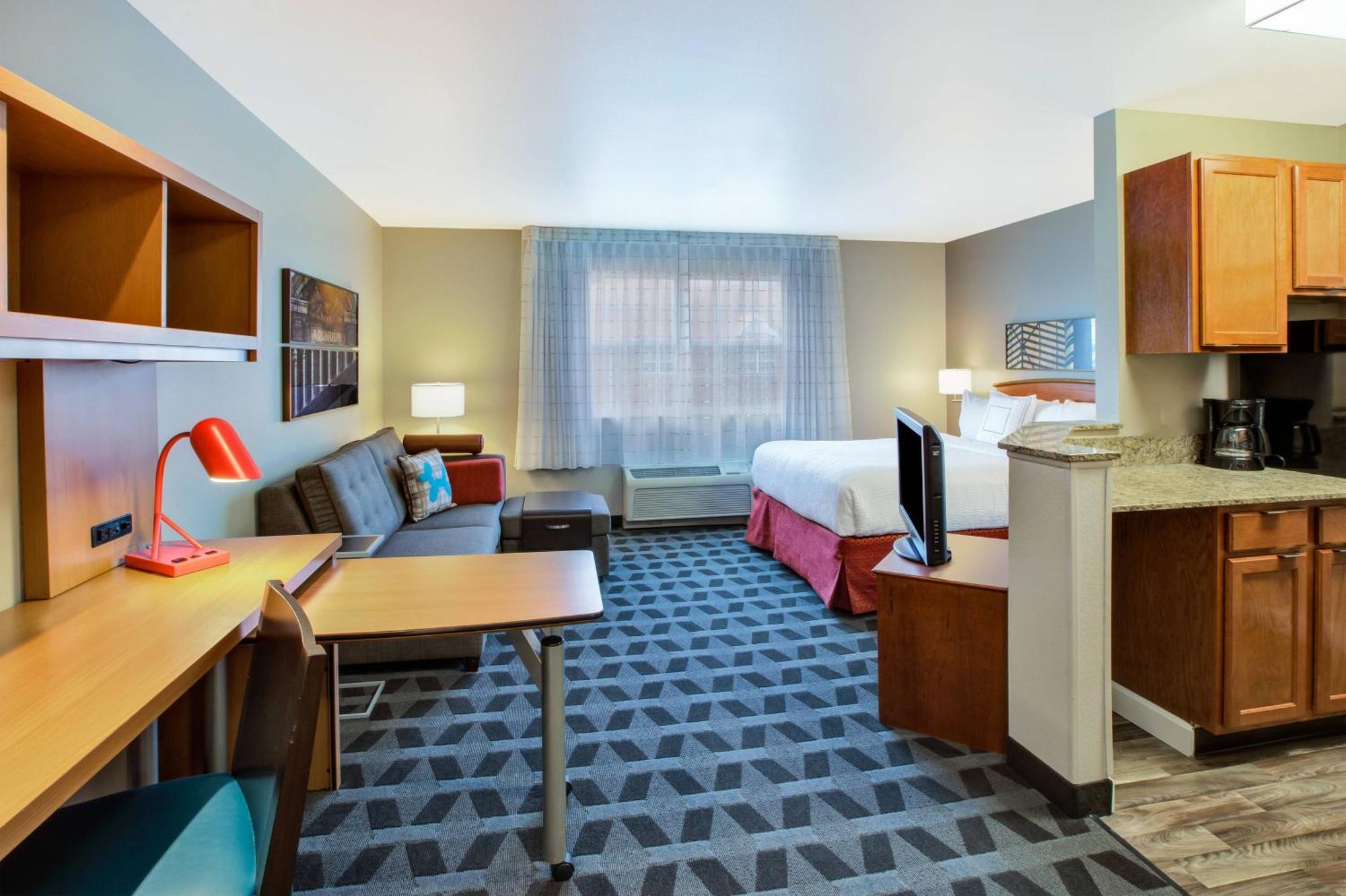 Towneplace Suites By Marriott Detroit Livonia Exterior foto